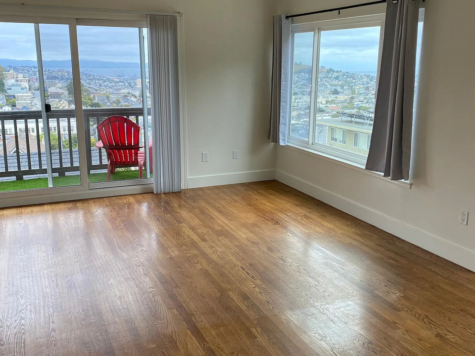 2 bed, 1000 sqft, $3,600 — Photo 2
