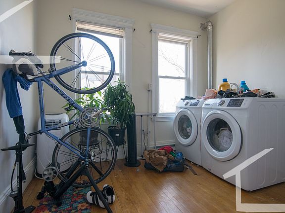 5th image of 227 Harvard St #5