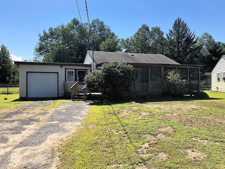 33 Pine St, Keeseville, NY 12944 | Zillow