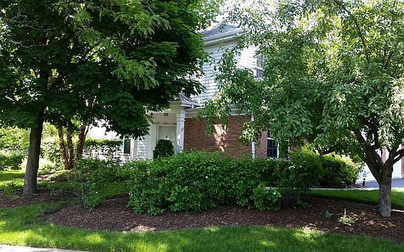 2nd image of 2998 Belle Ln