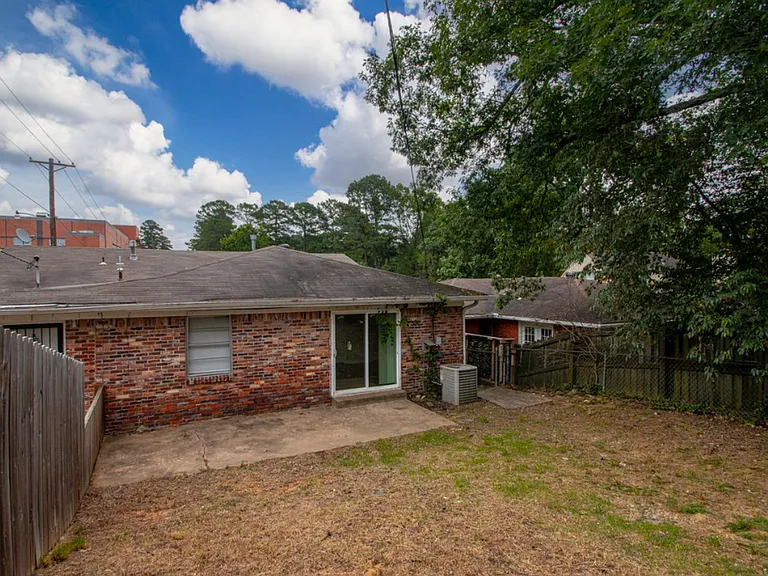 822 N Hughes St — Photo 30