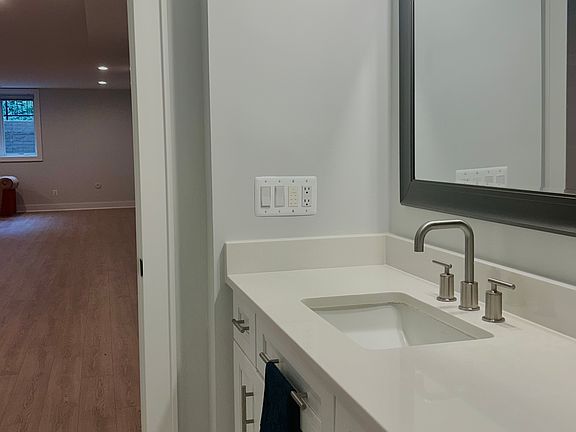 4th image of 7109 Purdue Pl