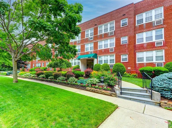 101 Second Street #A10, Garden City, NY 11530