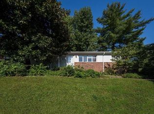 745 Louwen Dr, Saint Louis, MO 63124