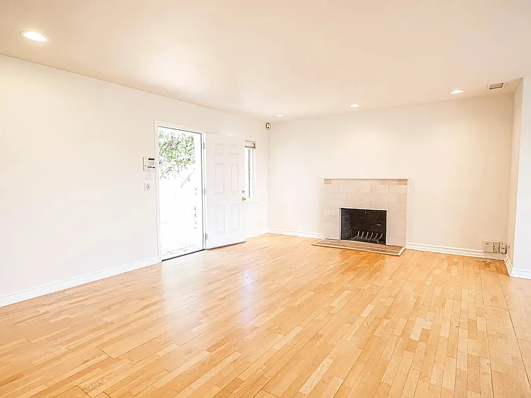 2024 Navy St — Photo 20