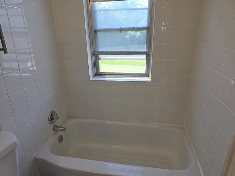 44 Virginia Ave — Photo 28