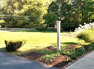 47 Midlands Dr, West Hartford, CT 06107