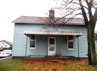 616 Deer Ln, Rochester, PA 15074