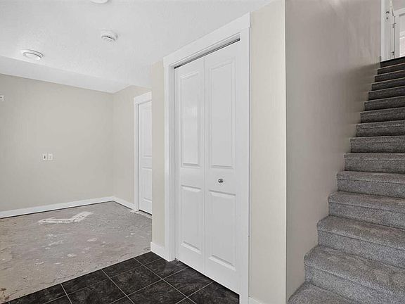 5th image of 604 E Skyview Point Pl NE