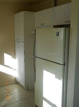 3rd image of 4759 Weymouth St