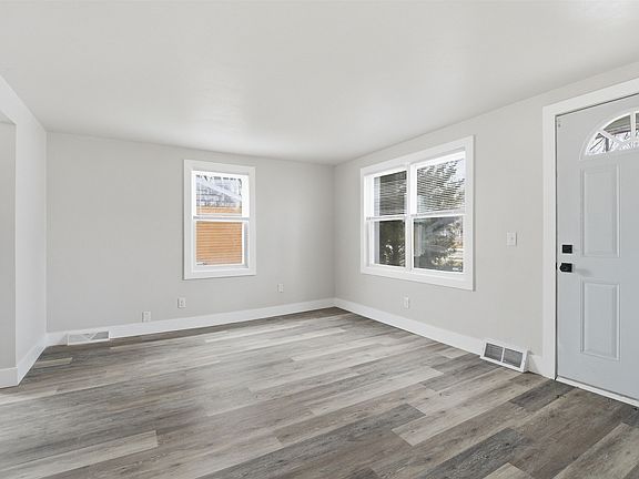 4th image of 133 W Peckham St