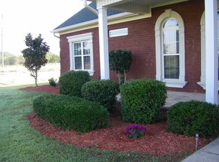 1320 Newell Rd, Byron, GA 31008