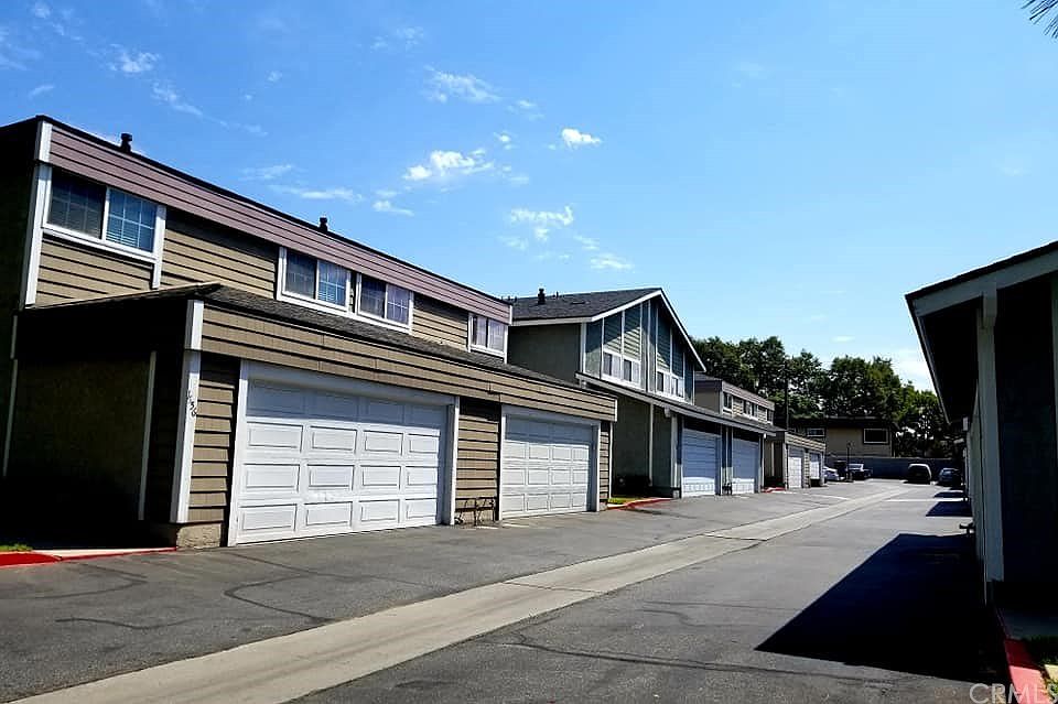 1st image of 1164 N Lyman Ave
