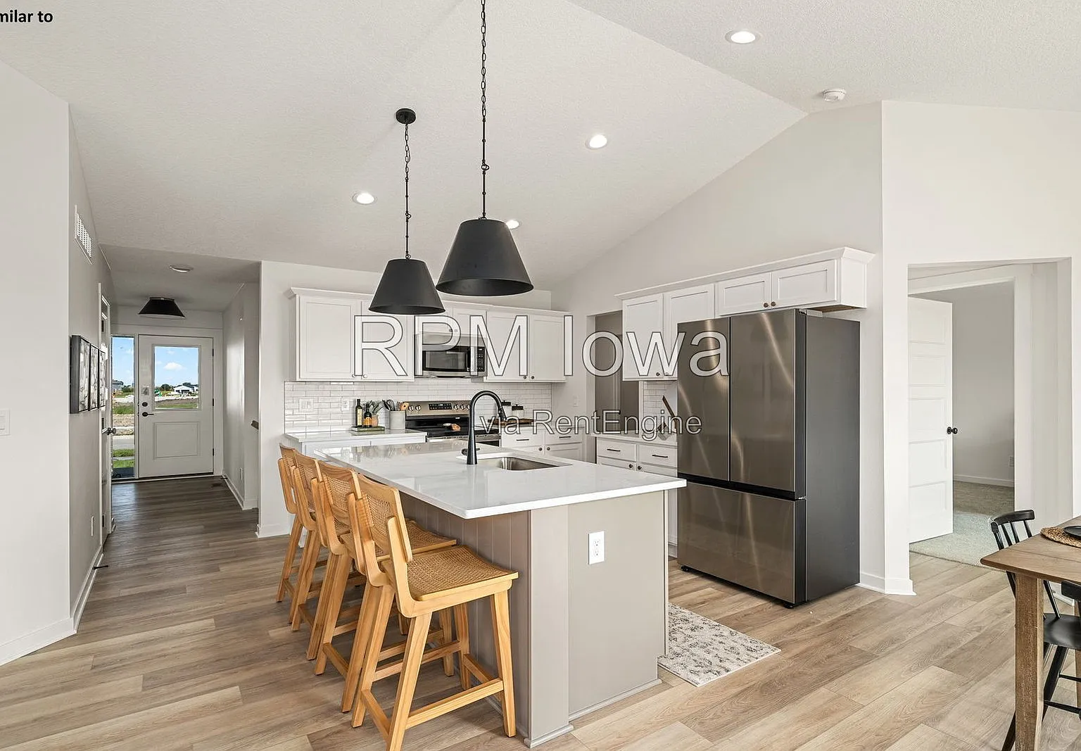 4 bed, 3.0 bath, 1510 sqft, $2,995 — Photo 2