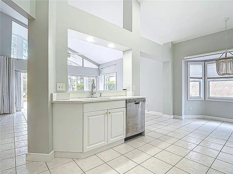 351 Pindo Palm Dr — Photo 9