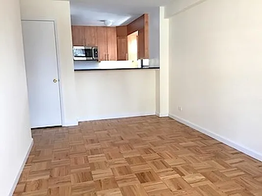 Rented by Keller Williams NYC | media 17