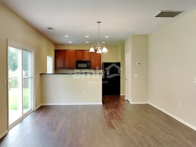 427 Bougainvillea Ct — Photo 5