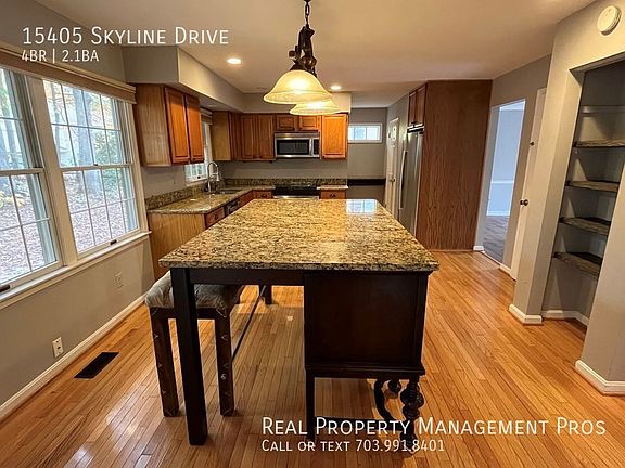 5th image of 15405 Skyline Dr