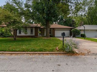 2502 S Delaware Ave, Springfield, MO 65804