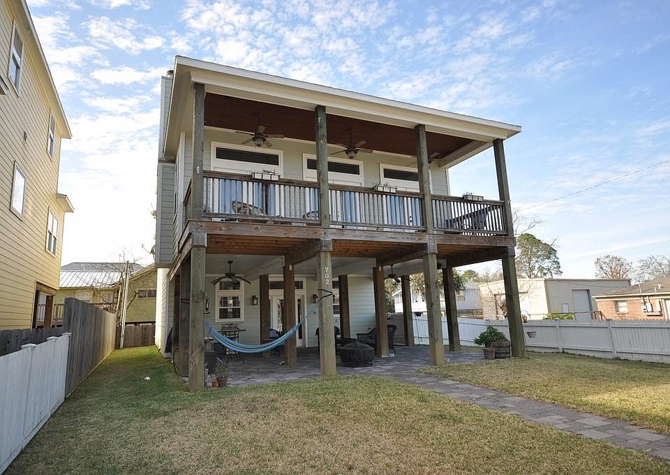 1st image of 702 E Shore Dr