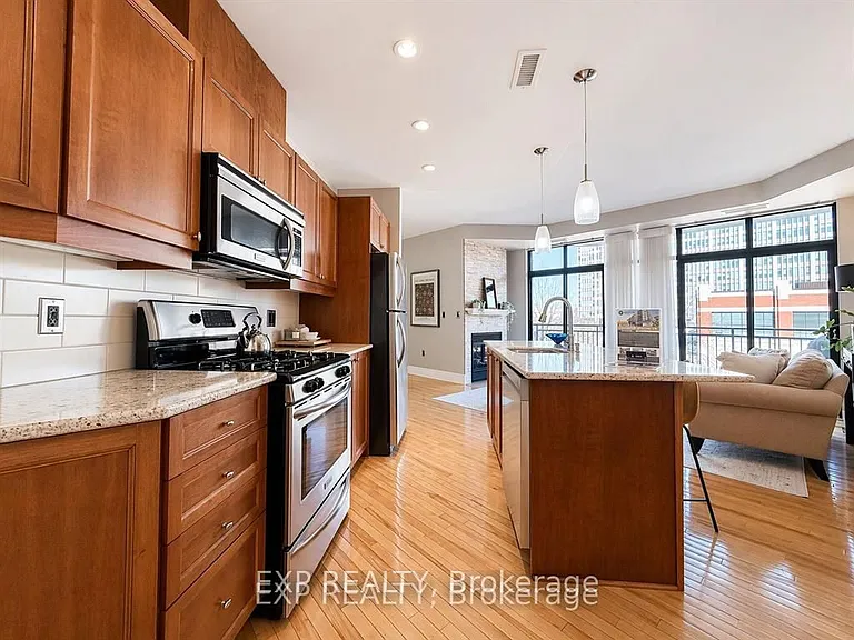 260 Besserer St #209 — Photo 8