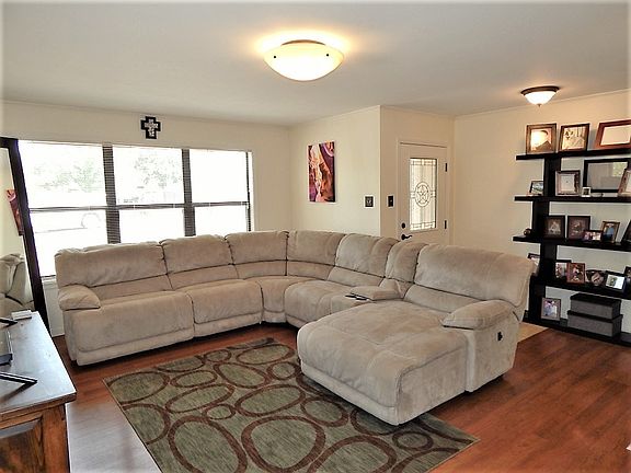 5th image of 700 E Hancock Ave