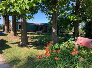 12150 E Remie Rd, Centralia, MO 65240