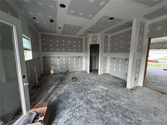 3rd image of 327 Glee St