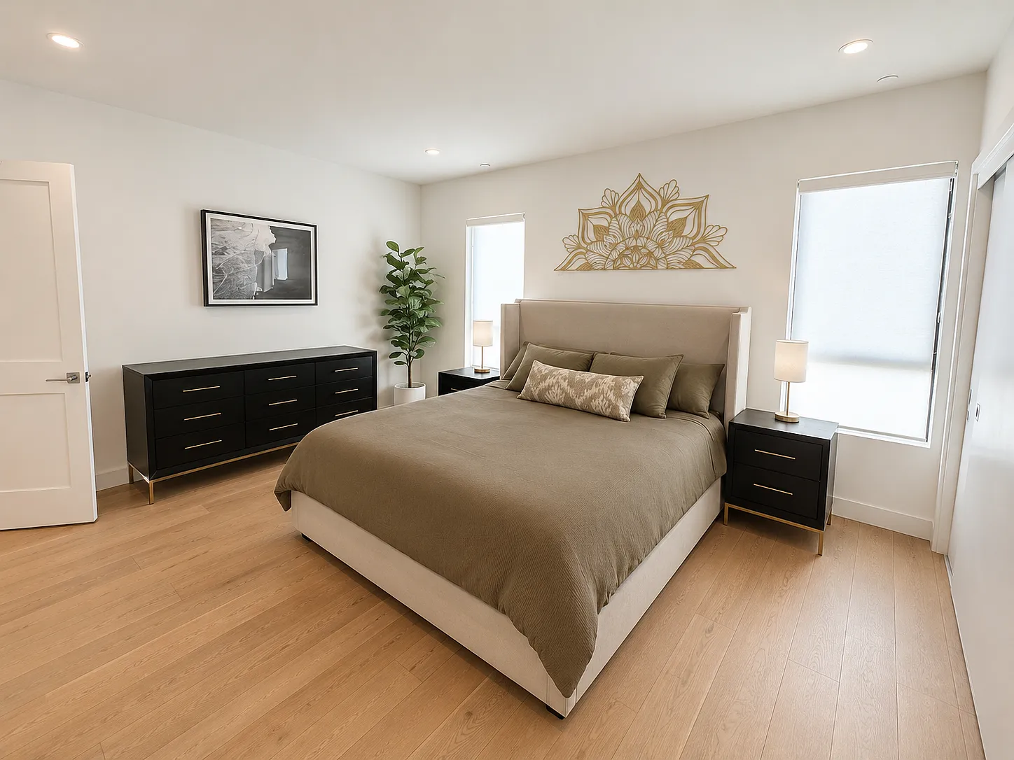 2 bed, 2.5 bath, 1700 sqft, $5,900 — Photo 4
