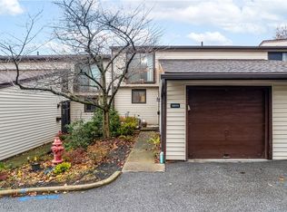 15111 Pine Valley Trl #B23, Middlebrg Hts, OH 44130