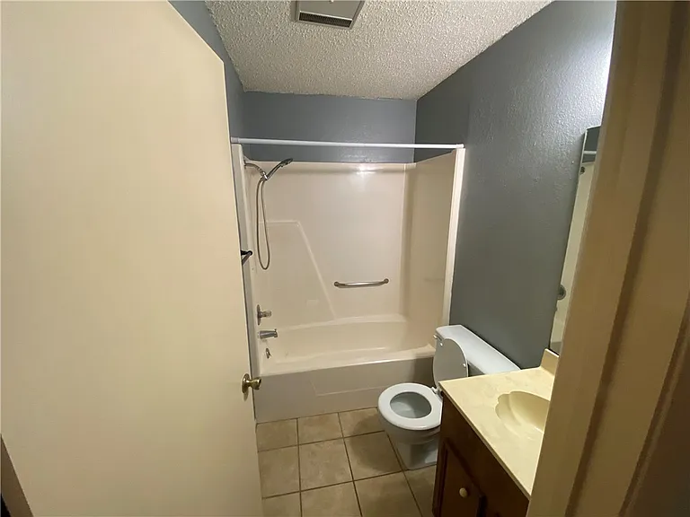 2317 Vialoux Dr — Photo 9