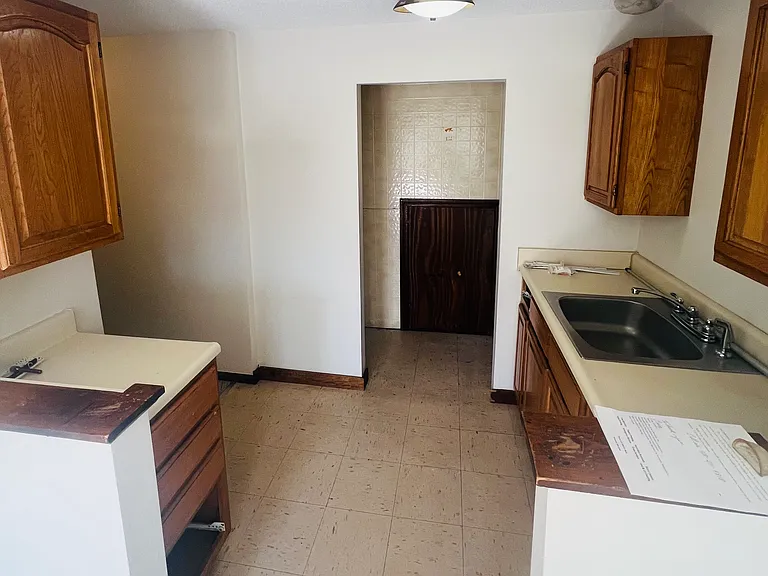 3 Stafford St #3 — Photo 3