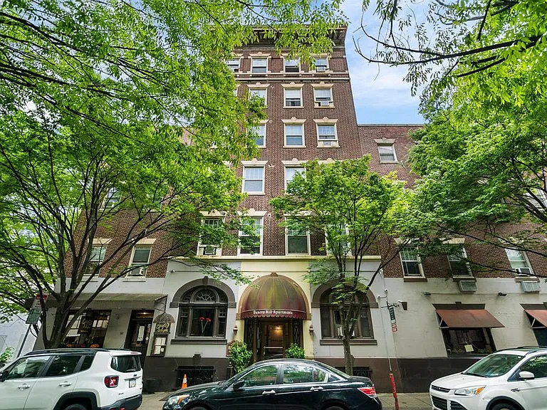 Beacon Hill Apartments — Photo 2
