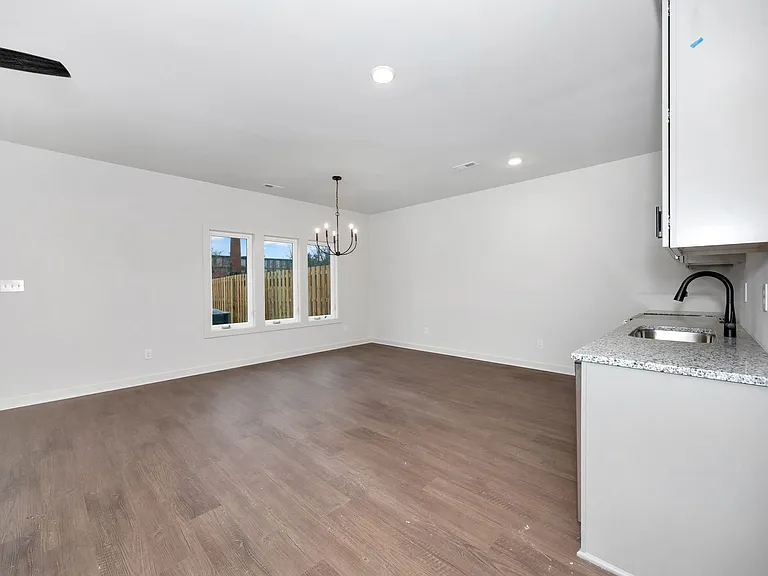 2506 Freeman Rd — Photo 9