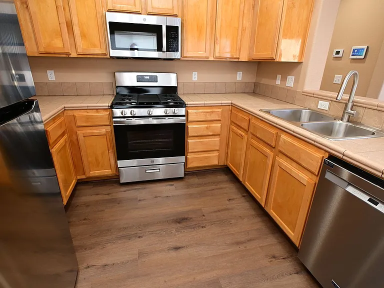 10461 Chrisman Ave — Photo 6