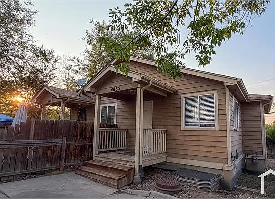 3 bed, 1400 sqft, $2,700 — Photo 1