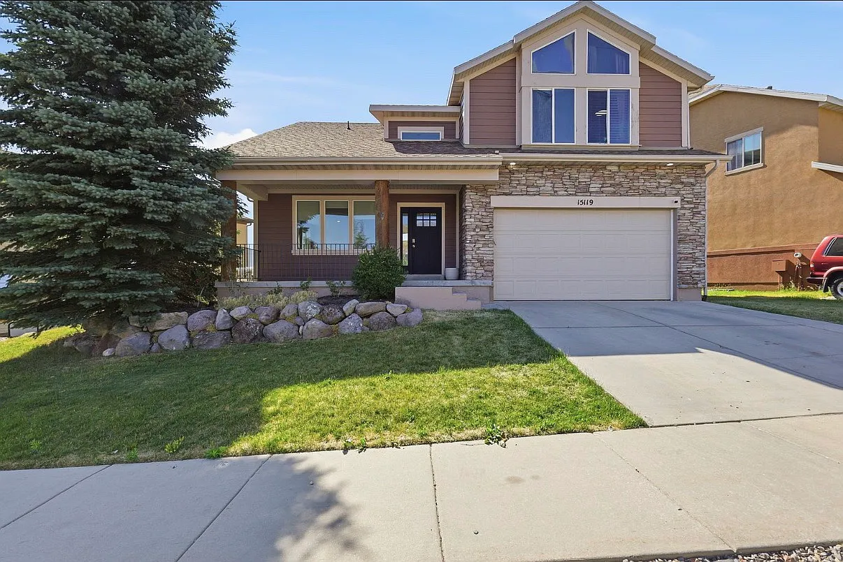 5 bed, 3.5 bath, 3209 sqft, $3,800 — Photo 1