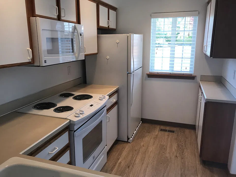 Super Crisp and Custom Townhouse-1 Block to Nike