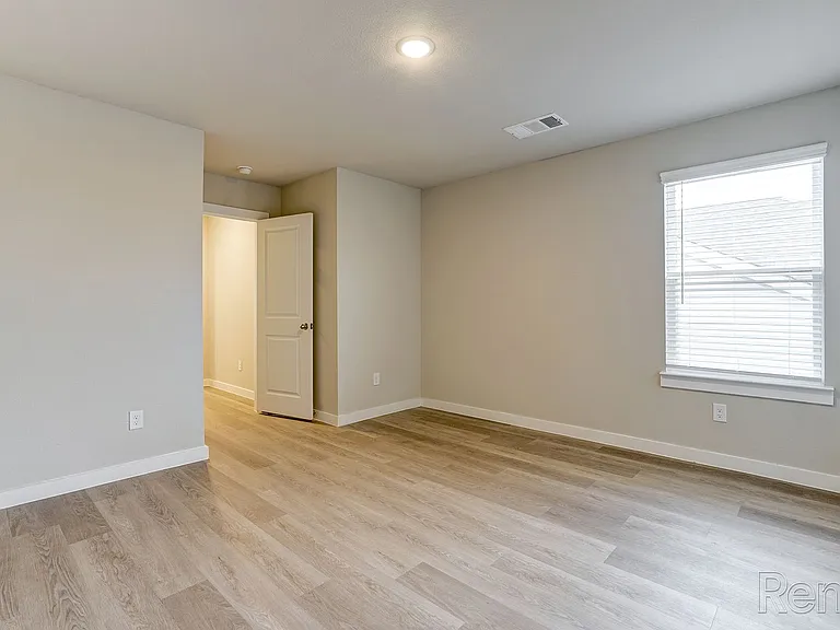 4110 Tobin Dr — Photo 14
