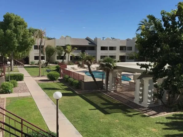 3301 E Earll Dr Unit 119, Phoenix, AZ 85018