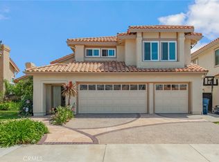 9042 Santiago Dr, Huntington Beach, CA 92646