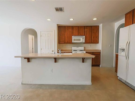 5th image of 813 Caballo Hills Ave