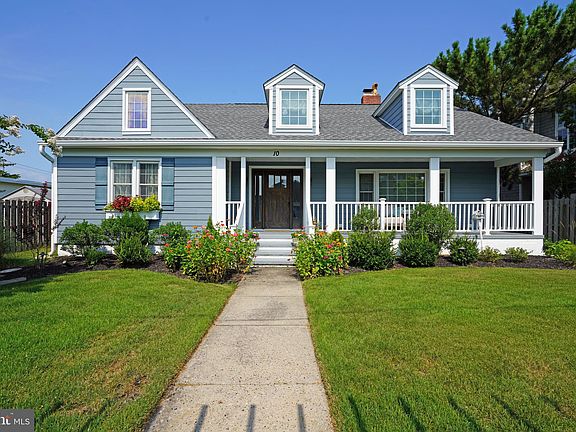 5th image of 10 California Ave