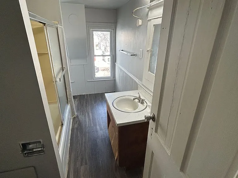 1003 Grant Ave — Photo 6