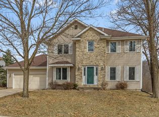 3410 Riverside Dr NE, Cedar Rapids, IA 52411