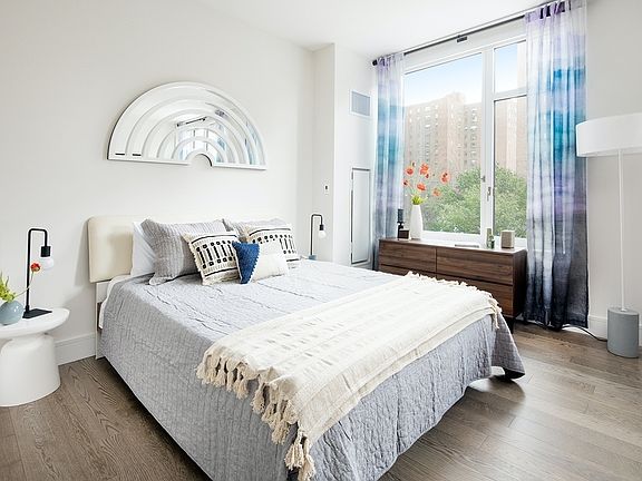 3rd image of 510 E 14th St APT 213
