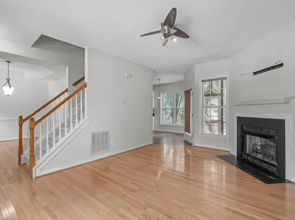 1936 Crag Burn Ln, Raleigh, NC 27604