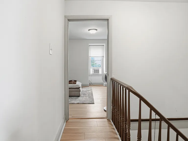 100 Potter St #6 — Photo 15