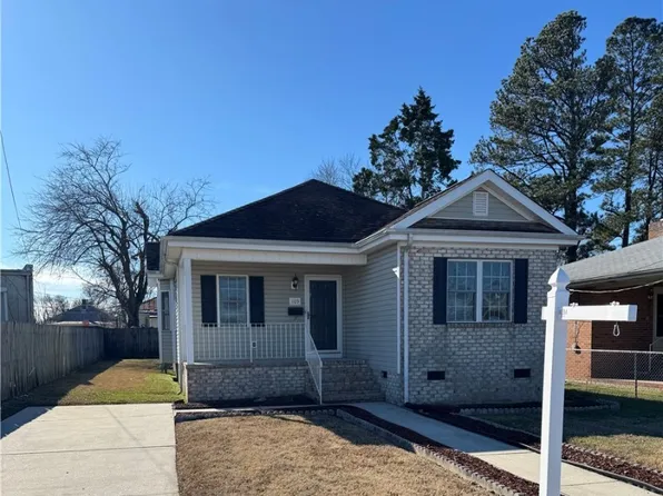 105 Maple Ave, Colonial Heights, VA 23834