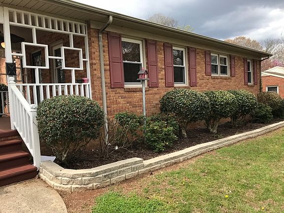 2nd image of 2721 Woodbury Dr